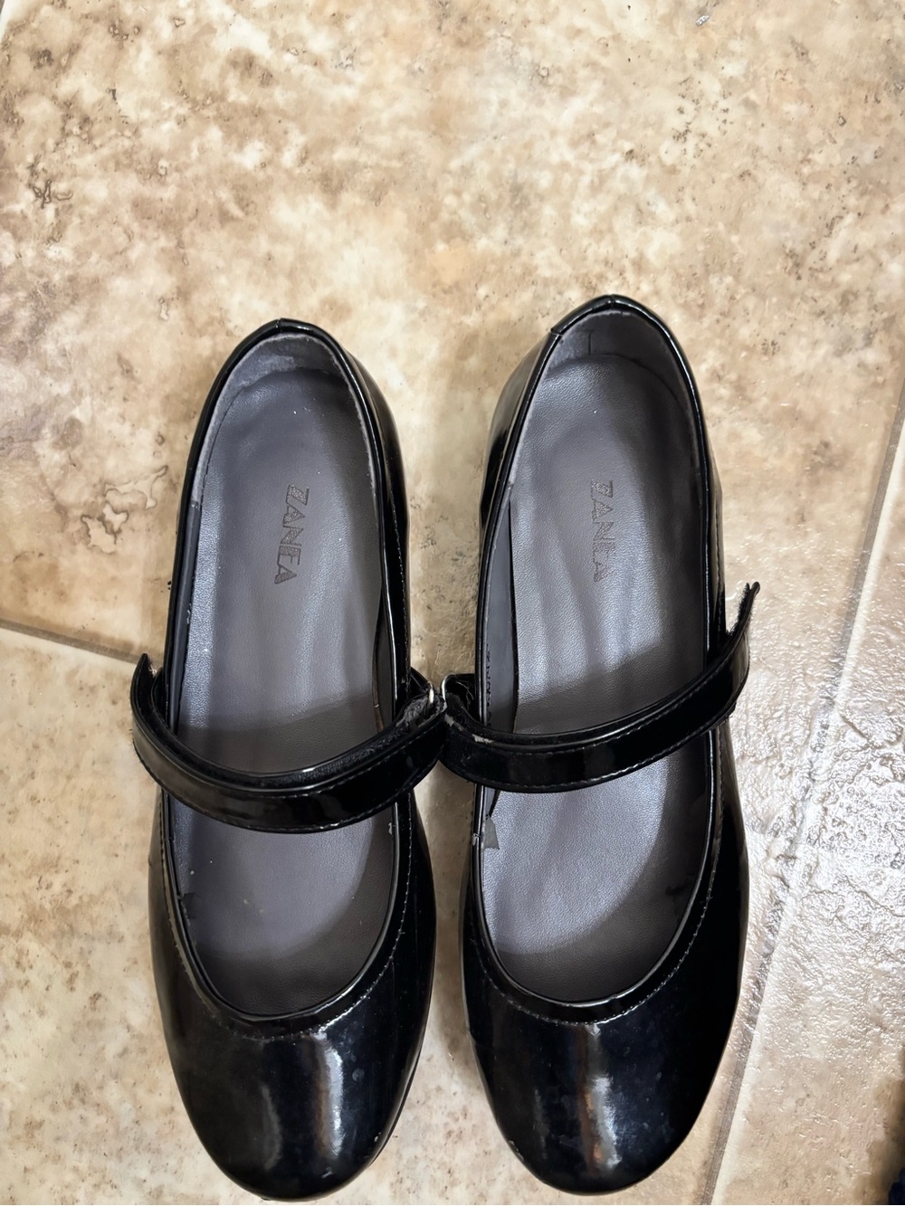 Zanea Women's Black Patent Leather Dress Flats